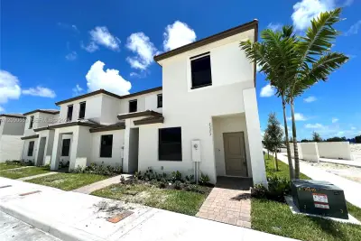 23373 SW 129th Path, Homestead: photo 1 of 19