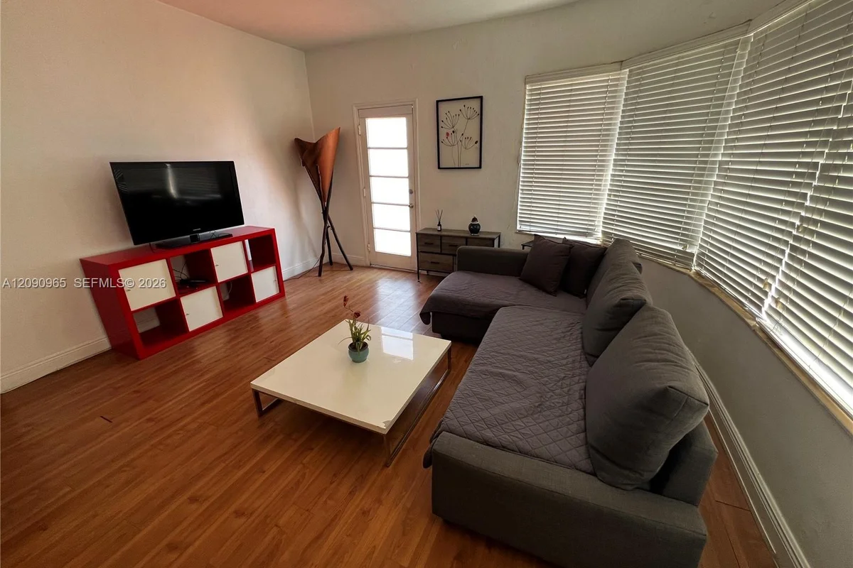 601 7th St #1, Miami Beach: photo 1 of 44