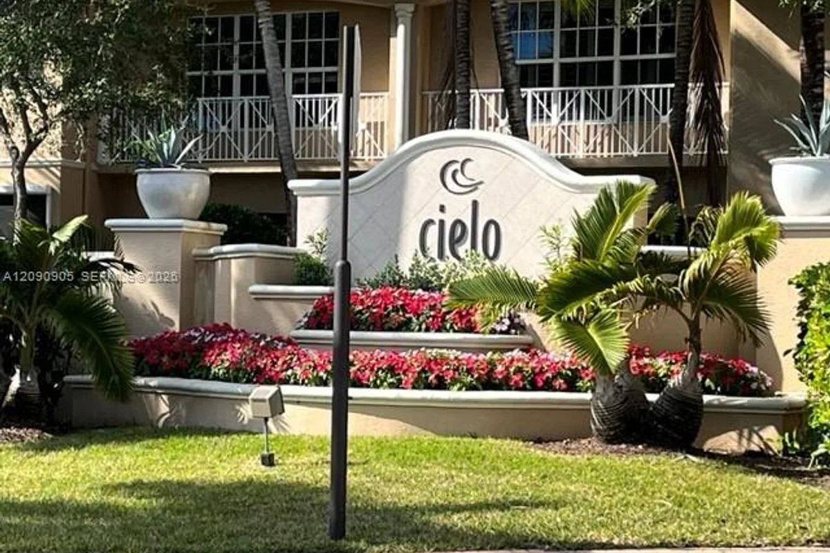 4513 S Artesa Way S, Palm Beach Gardens: photo 1 of 20