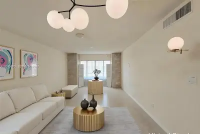 2151 NE 68th St #209, Fort Lauderdale: photo 1 of 9