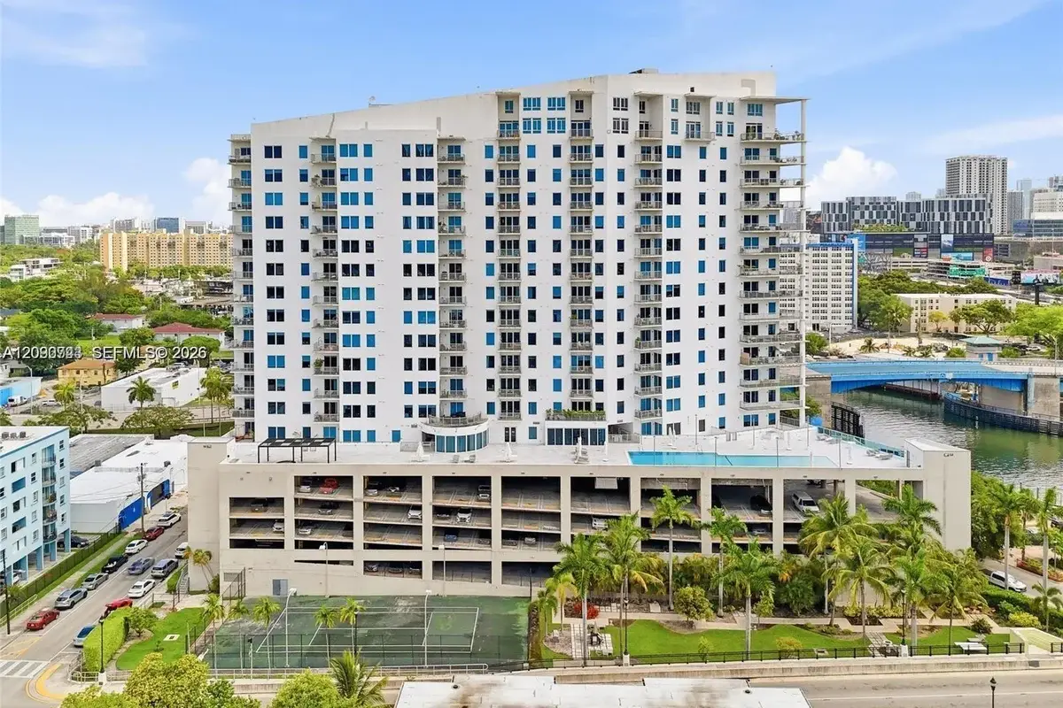 10 S River Dr #1703, Miami: photo 1 of 30