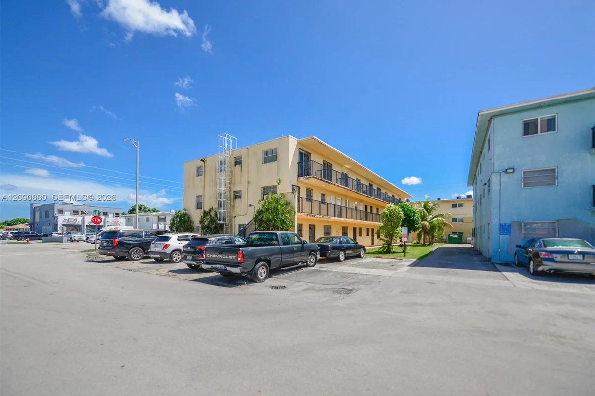 3494 E 4th Ave #1208, Hialeah: photo 1 of 33