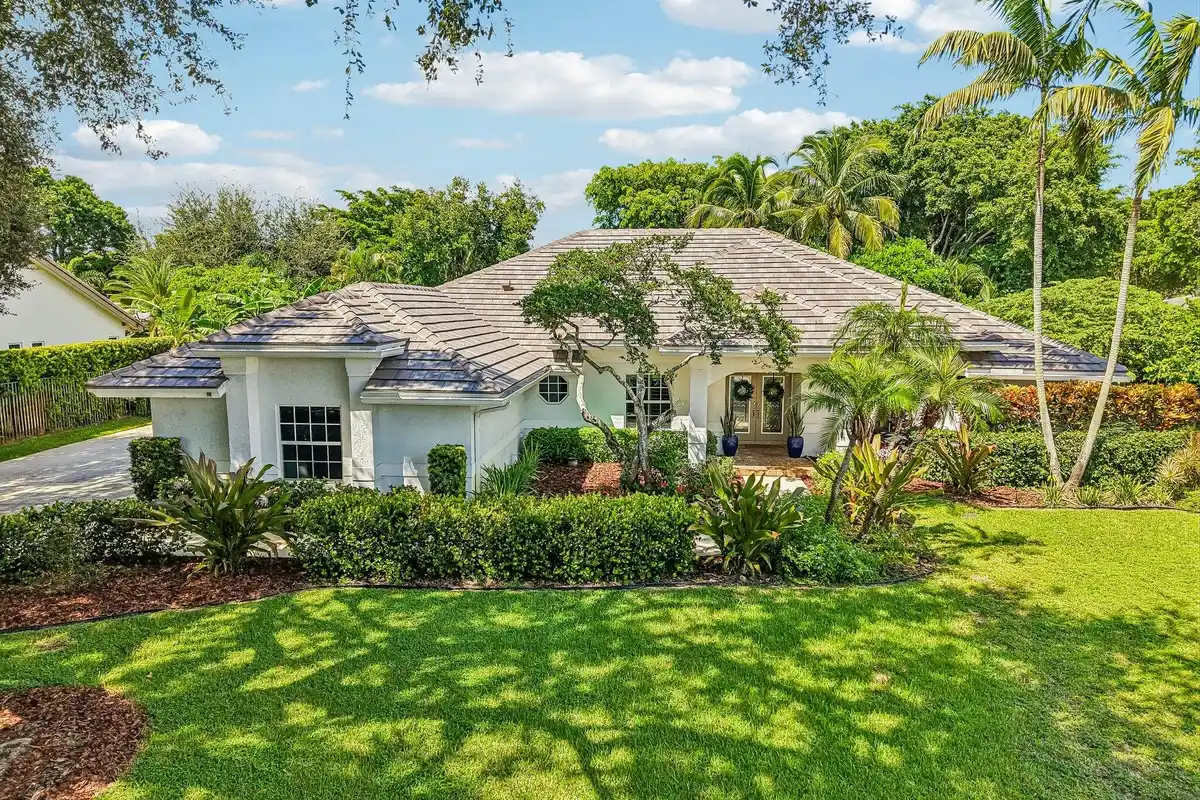 4129 Saint Andrews Dr, Boynton Beach: photo 1 of 37