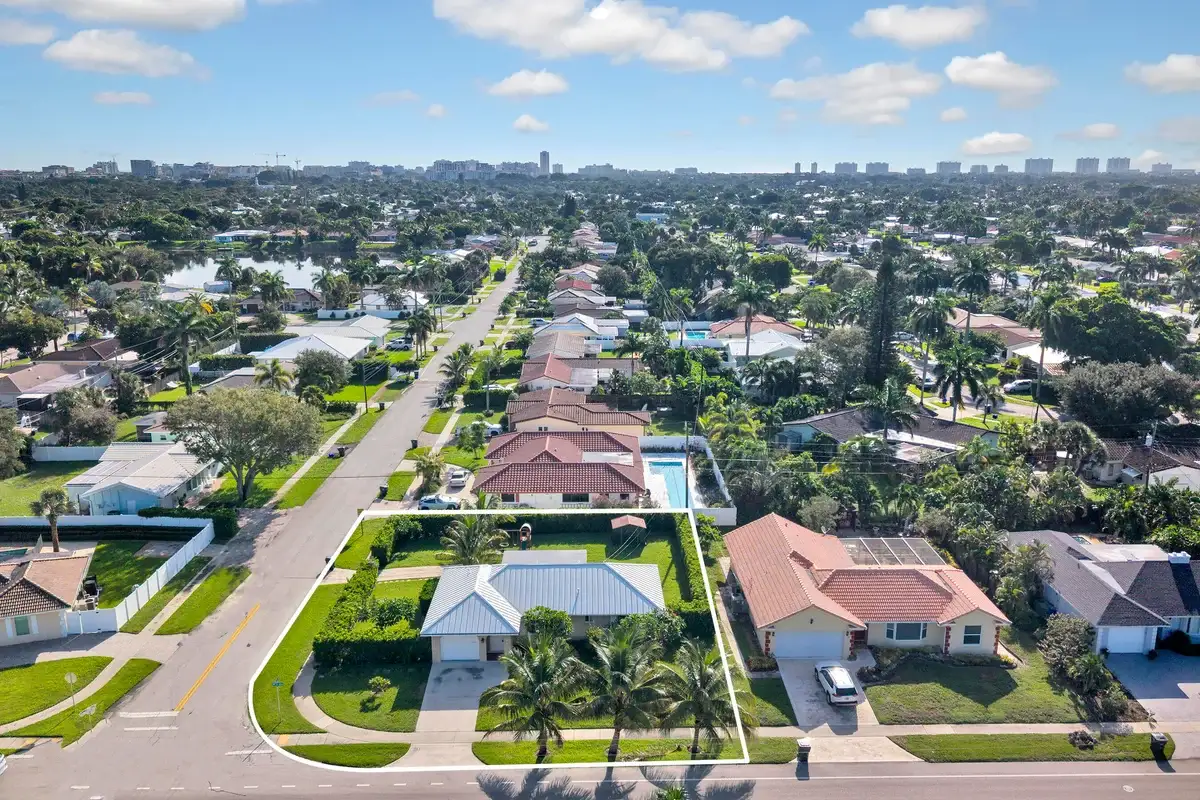 1100 SW 12th Ave, Boca Raton: photo 1 of 38
