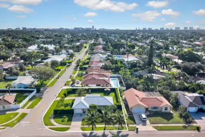 1100 SW 12th Ave, Boca Raton: photo 1 of 38