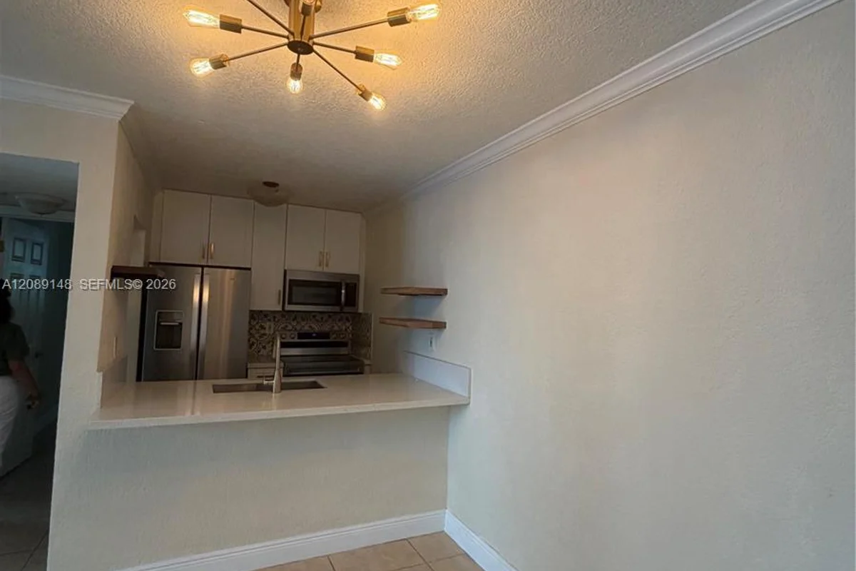 300 Madeira Ave #102, Coral Gables: photo 1 of 20