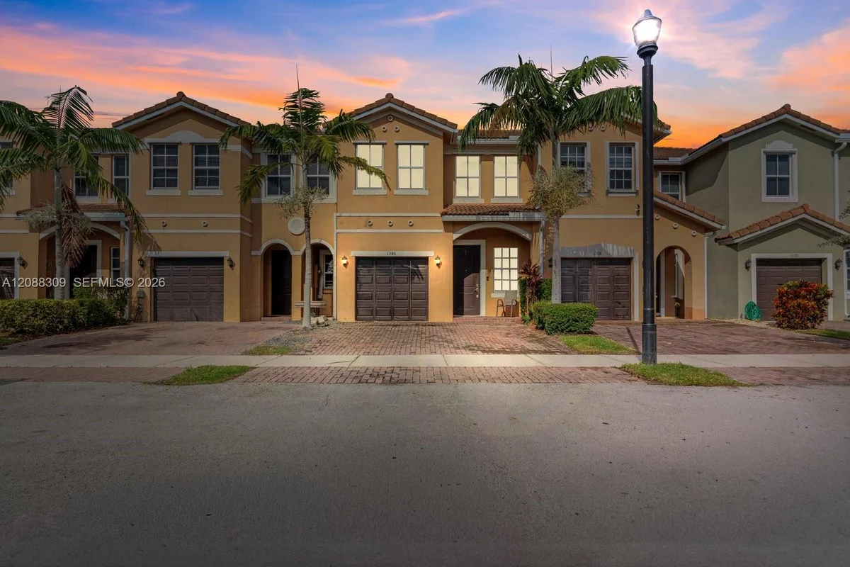 1386 SE 23rd Ter, Homestead: photo 1 of 27