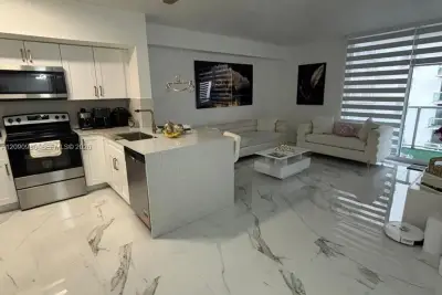 5077 NW 7th St #912, Miami: photo 1 of 27