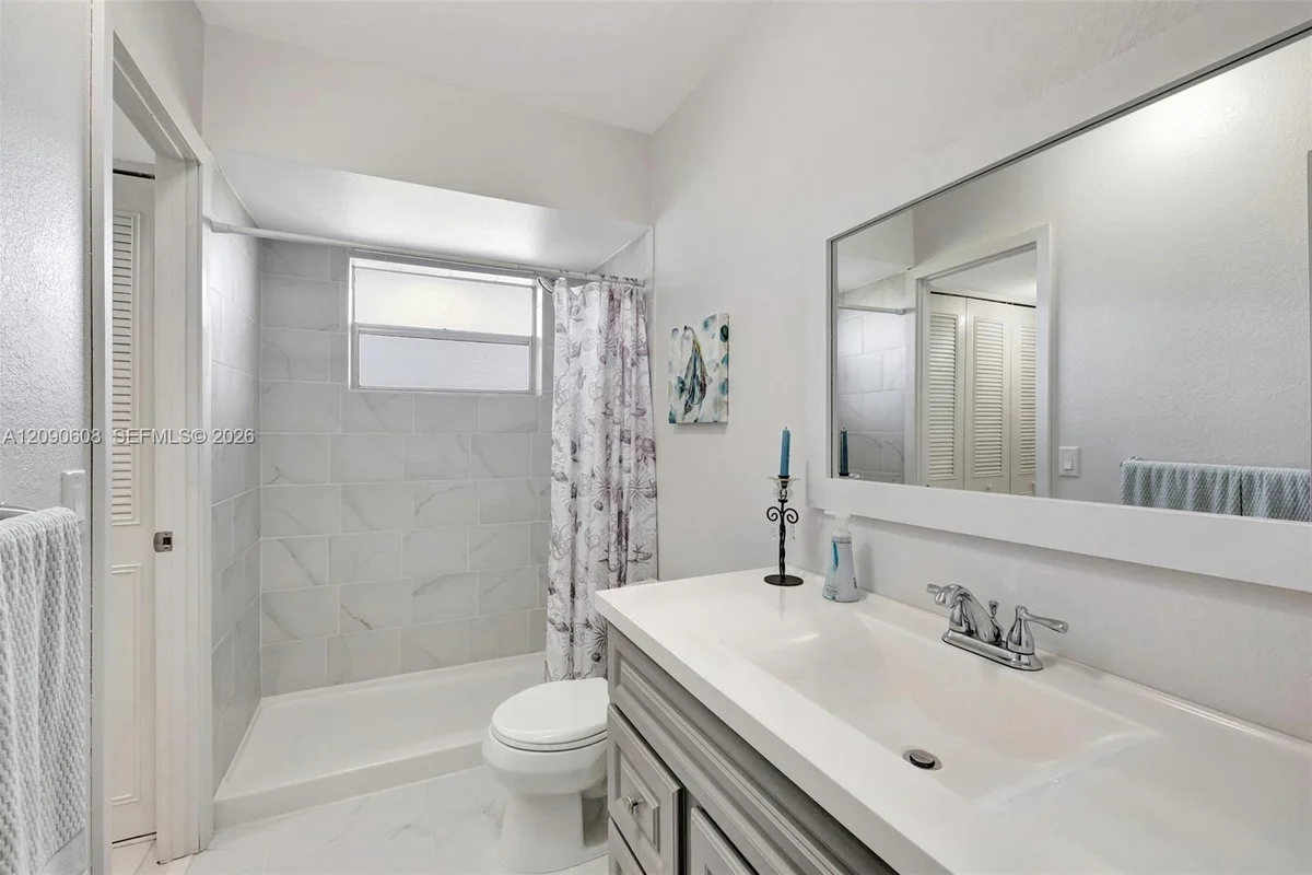 5002 NW 35th St #306, Lauderdale Lakes: photo 1 of 31