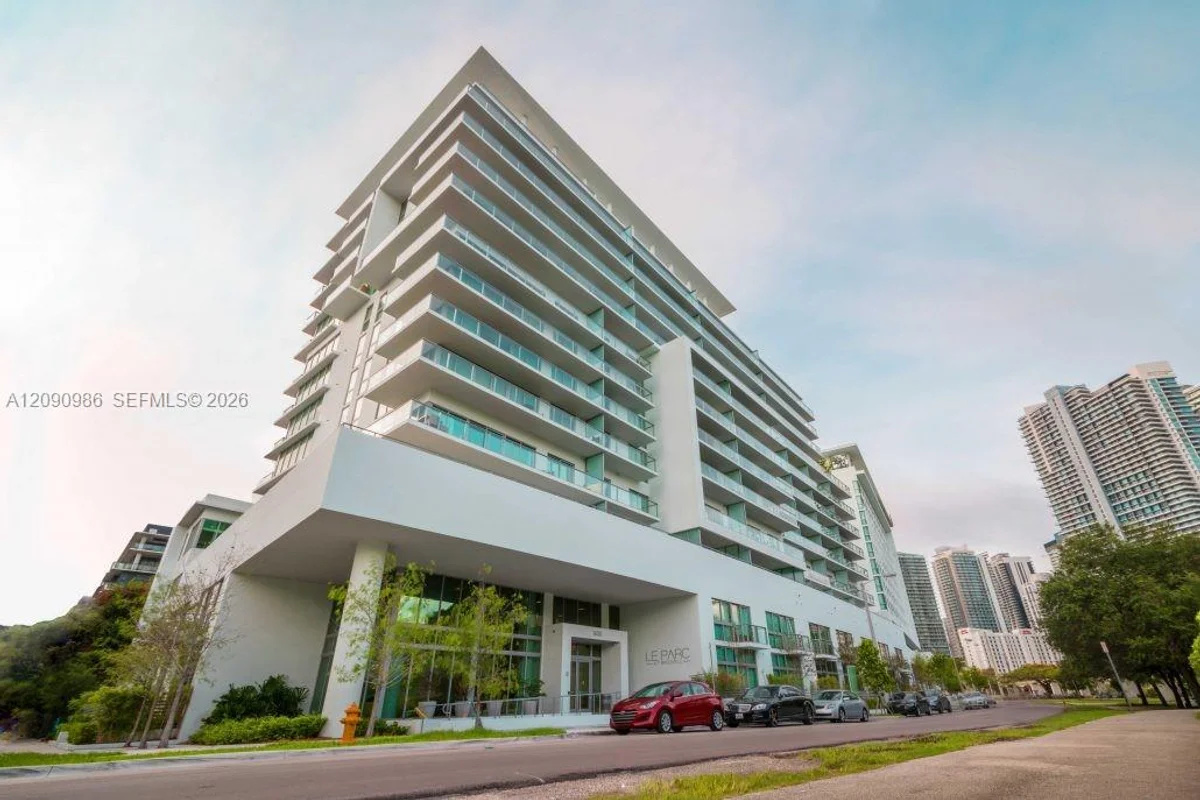 1600 SW 1st Ave #811, Miami: photo 1 of 14