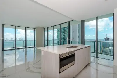 480 NE 31st St #3201, Miami: photo 1 of 43