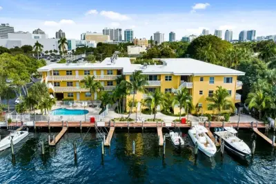815 Middle River Dr #202, Fort Lauderdale: photo 1 of 22