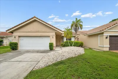 1459 NW 97th Ter, Coral Springs: photo 1 of 44