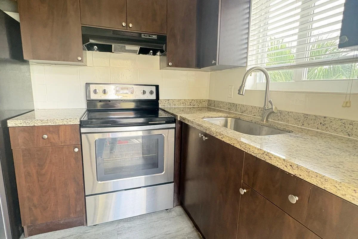 5829 NW 17th Pl #3, Sunrise: photo 1 of 6