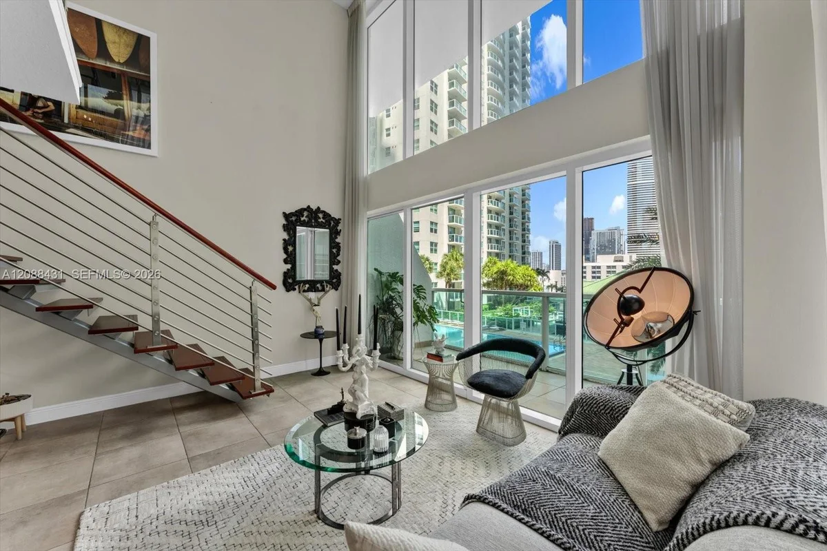 41 SE 5th St #801, Miami: photo 1 of 29