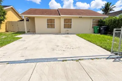 30233 SW 161st Ct, Homestead: photo 1 of 24