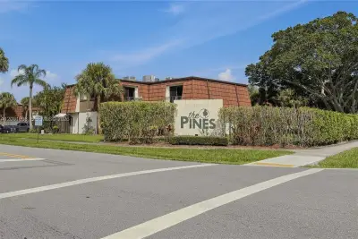 2160 White Pine Cir #B, Greenacres: photo 1 of 25