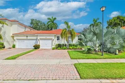 2663 SW 187th Ave, Miramar: photo 1 of 22