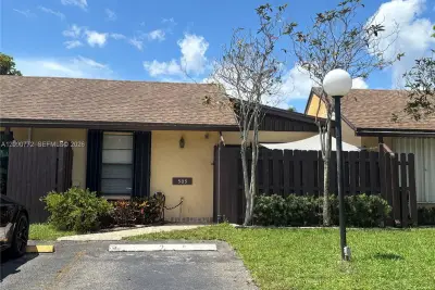 505 Briarwood Cir #2-59, Hollywood: photo 1 of 15
