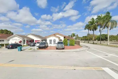14201 SW 48th Ln, Miami: photo 1 of 1