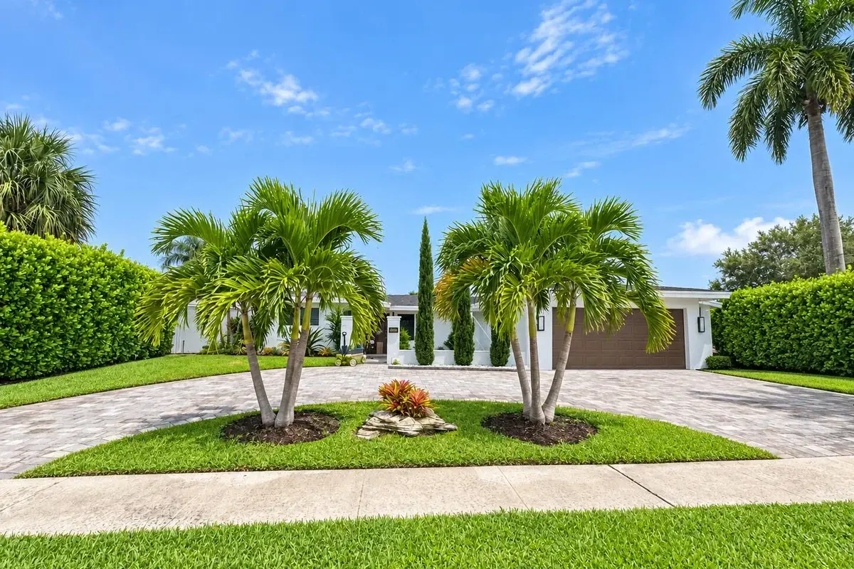 816 SW 2nd St, Boca Raton: photo 1 of 13
