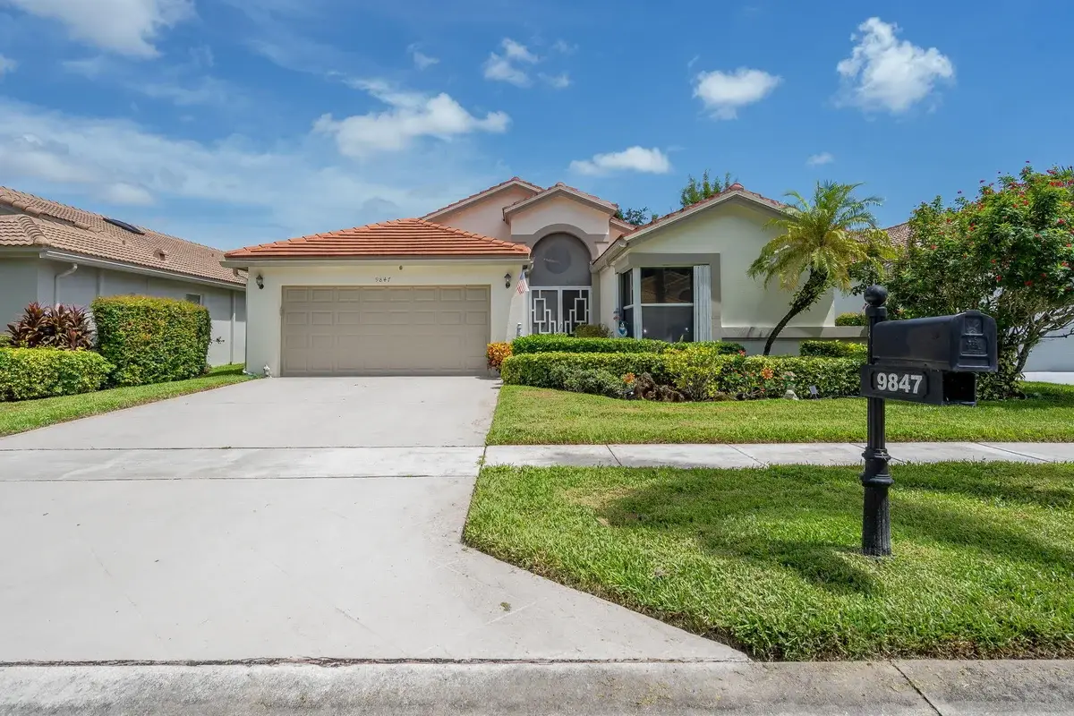 9847 Harbour Lake Cir, Boynton Beach: photo 1 of 69