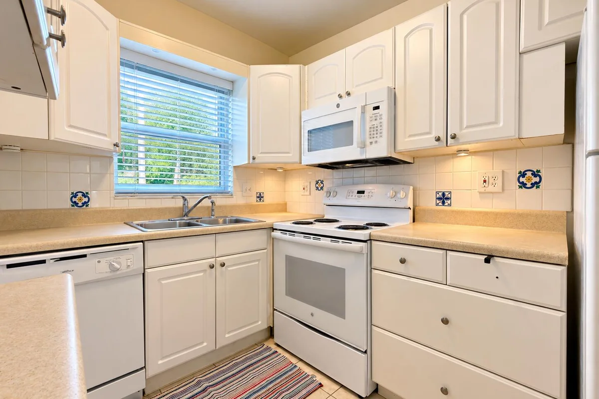111 Cleveland St #A - 6, Palm Springs: photo 1 of 21