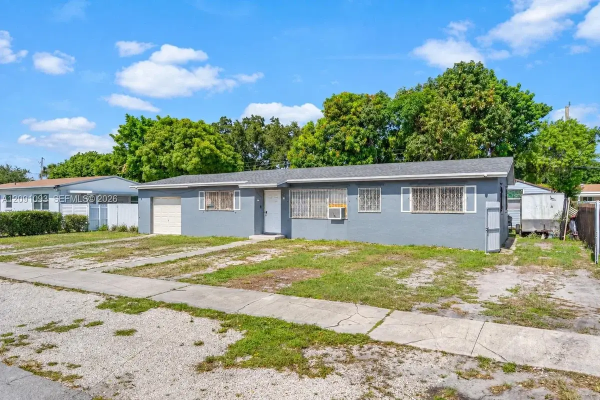 16935 NW 38th Ct, Miami Gardens: photo 1 of 30
