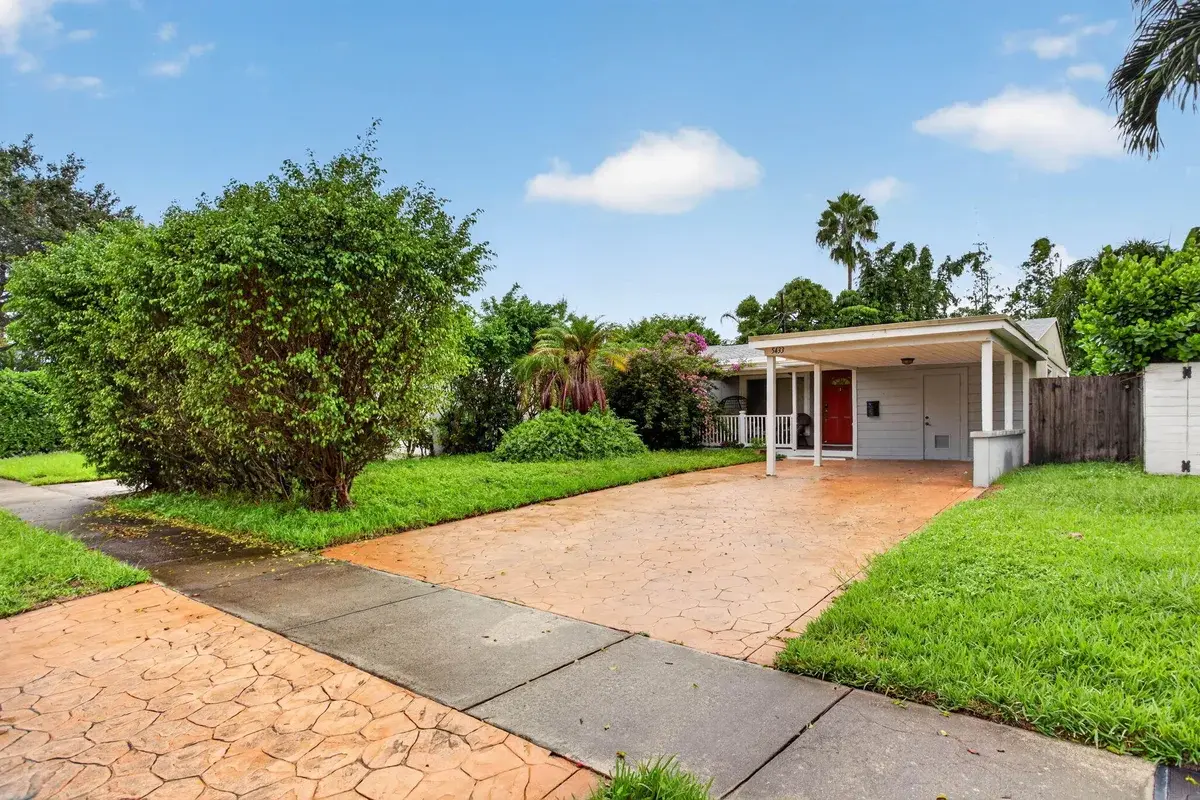 5433 NE 5th Ave, Oakland Park: photo 1 of 38