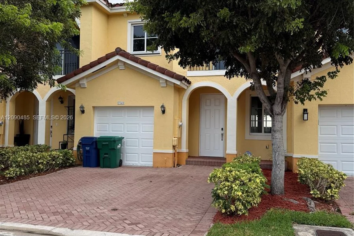 7140 SW 166th Pl, Miami: photo 1 of 14