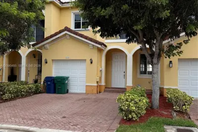 7140 SW 166th Pl, Miami: photo 1 of 14
