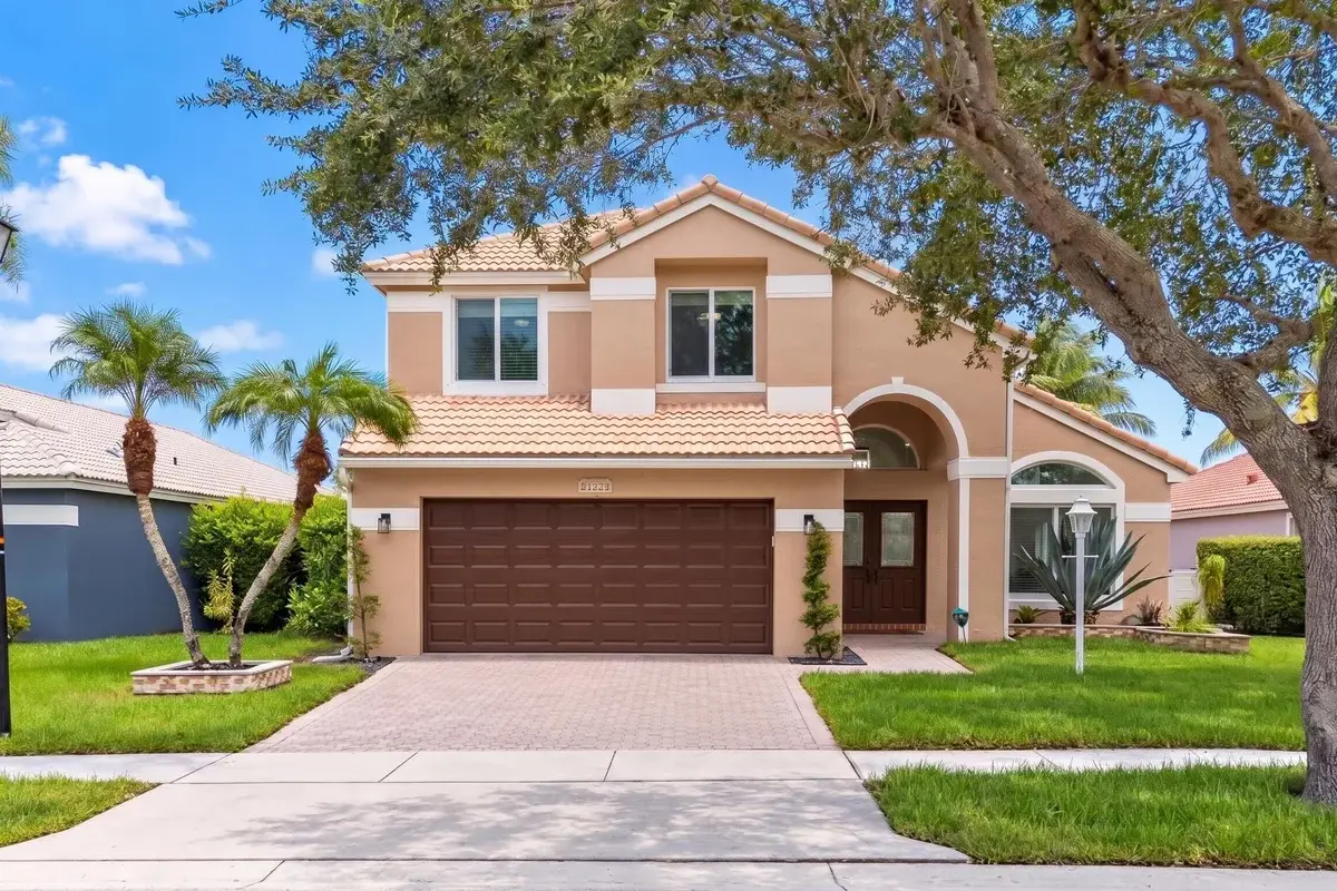 1551 NW 132nd Ave, Pembroke Pines: photo 1 of 50