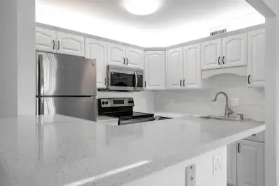 190 Saxony D Cir, Delray Beach: photo 1 of 41