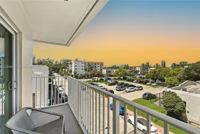 1420 Pennsylvania Ave #403, Miami Beach: photo 1 of 34