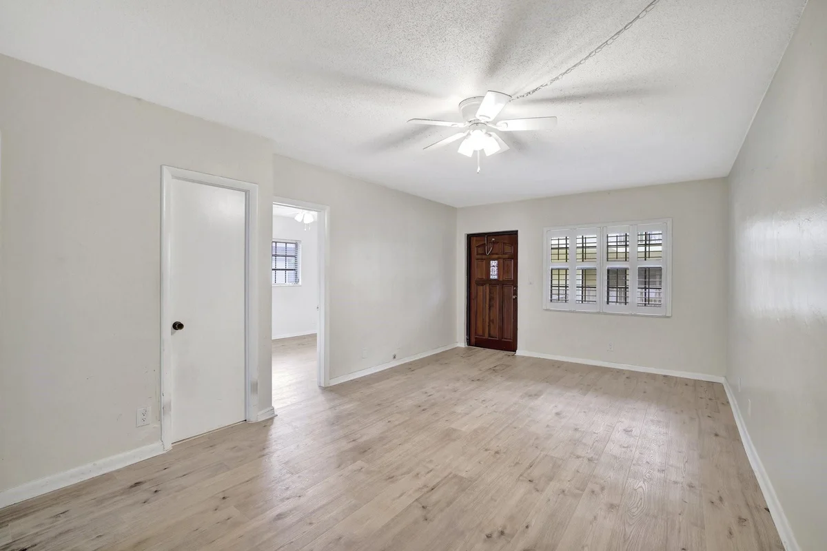 917 NE 16th Ave #7, Fort Lauderdale: photo 1 of 39