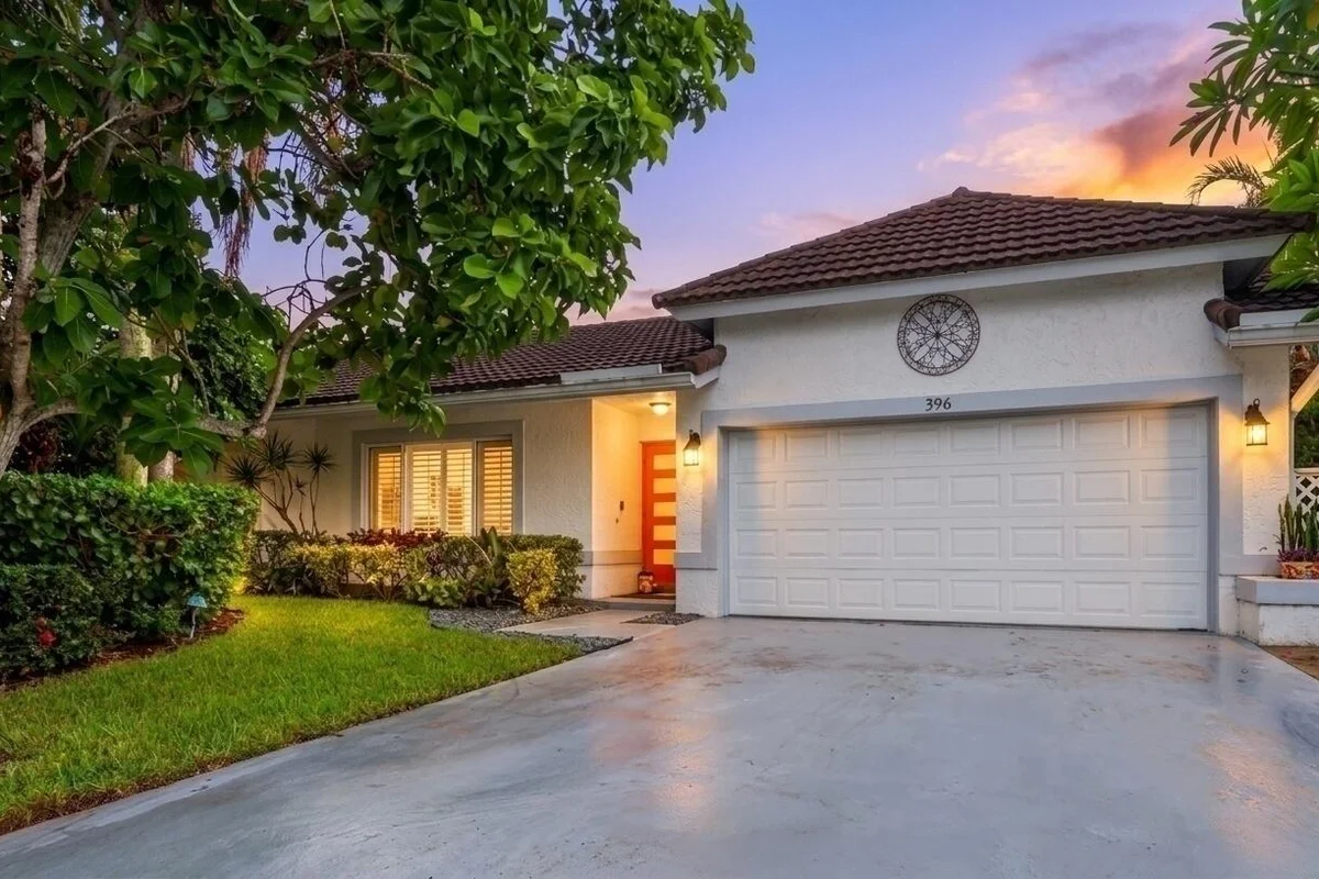396 Redwood Ln, Boca Raton: photo 1 of 31