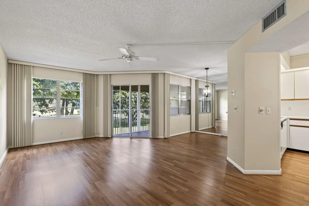300 SW 130th Ter #202B, Pembroke Pines: photo 1 of 41