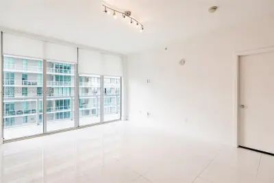1111 SW 1st Ave #3216, Miami: photo 1 of 27