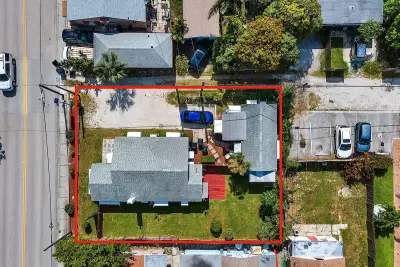 713 10th Ave N, Lake Worth Beach: photo 1 of 24