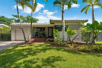 1541 Consolata Ave, Coral Gables: photo 1 of 22