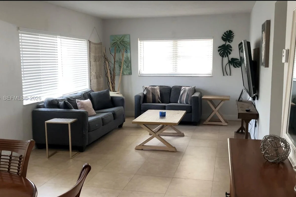 262 SE 9th Ave #A, Deerfield Beach: photo 1 of 8