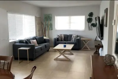 262 SE 9th Ave #A, Deerfield Beach: photo 1 of 8
