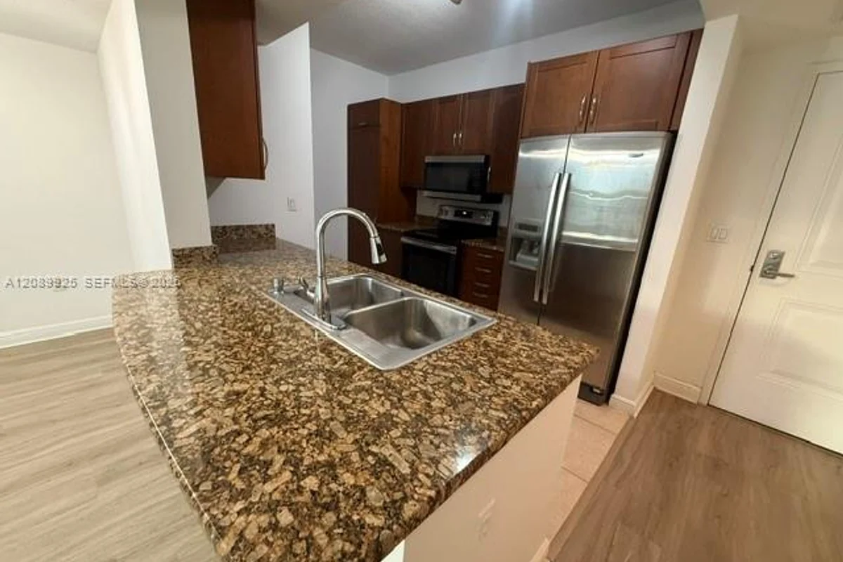 350 N Federal Hwy #404, Boynton Beach: photo 1 of 16