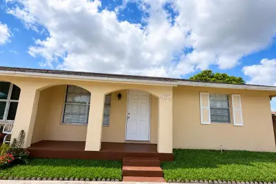 978 Sumter Rd W, West Palm Beach: photo 1 of 22