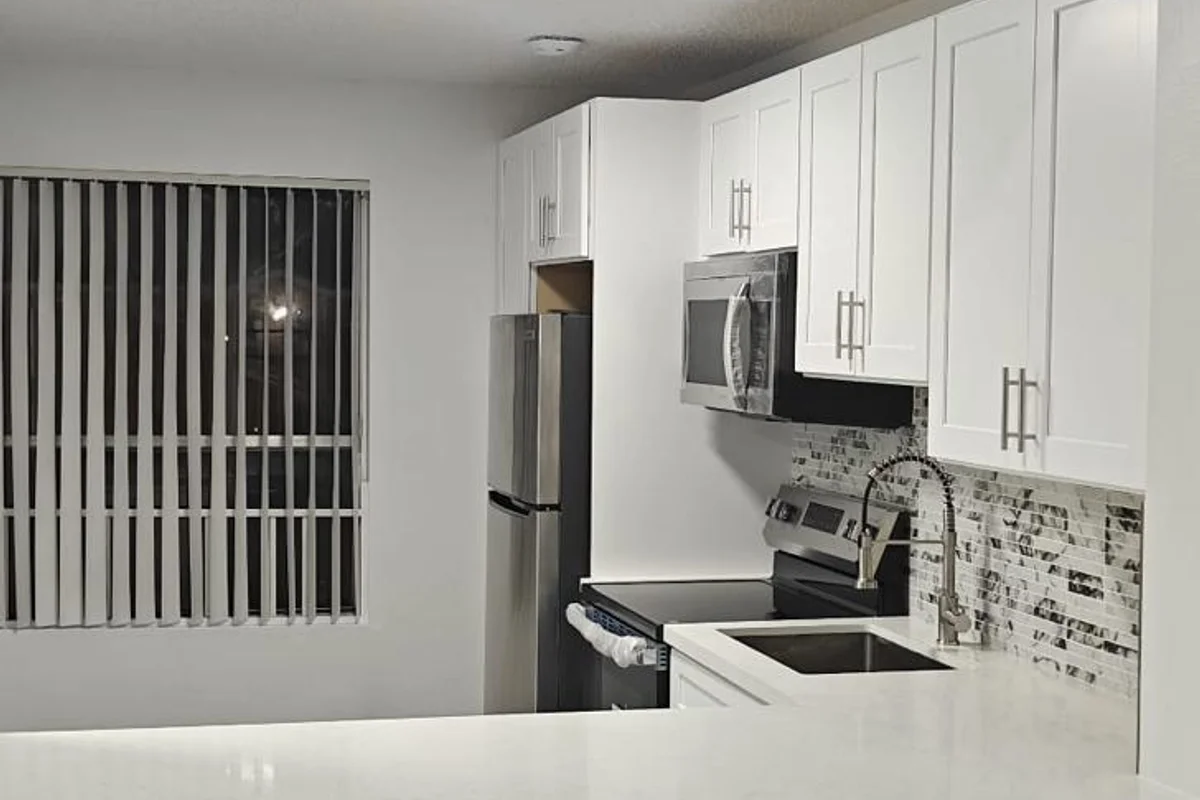 2248 SW 80th Ter, Miramar: photo 1 of 11
