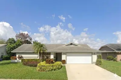 142 Parkwood Dr, Royal Palm Beach: photo 1 of 72