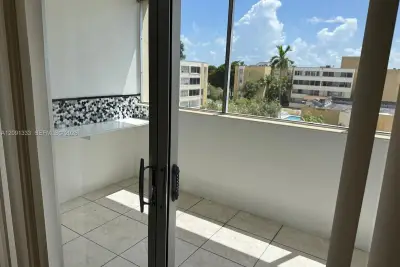 6831 SW 147th Ave #4G1, Miami: photo 1 of 15