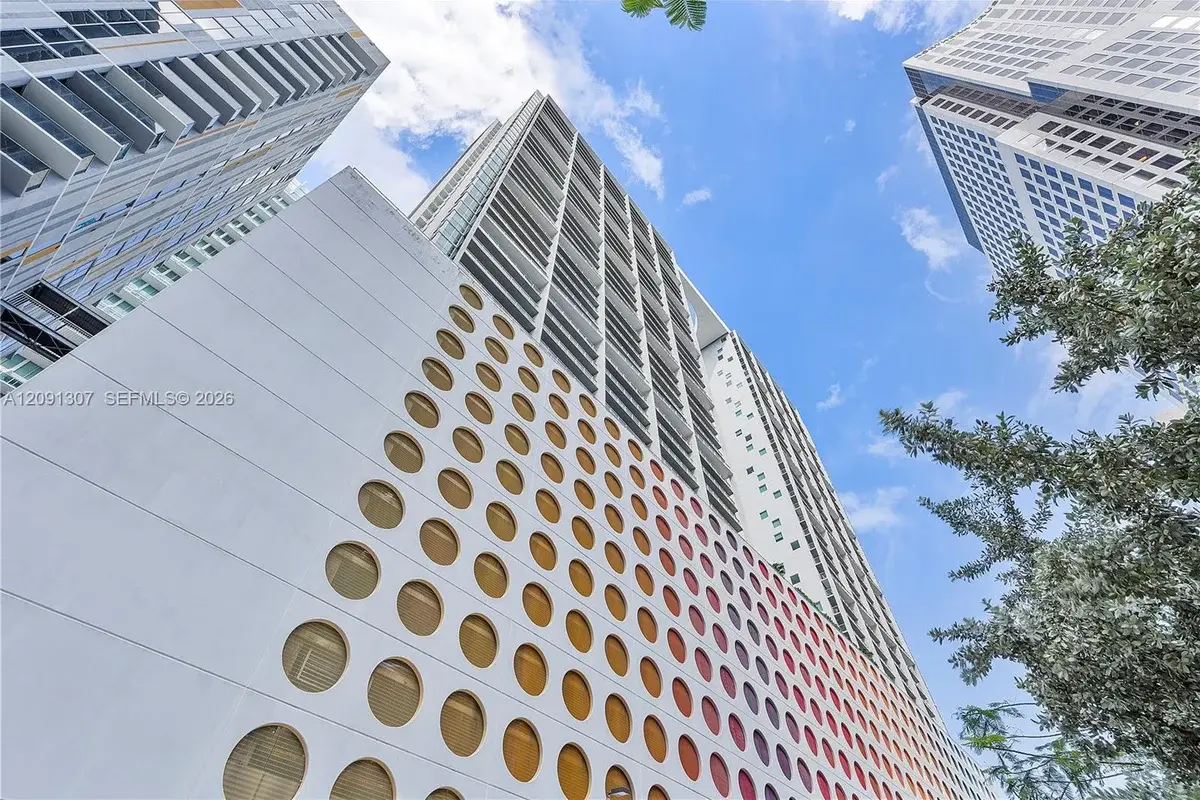 55 SE 6th St #3605, Miami: photo 1 of 23