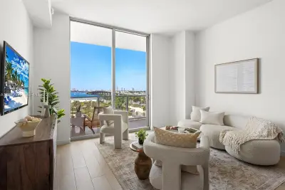 1400 Biscayne Blvd #609, Miami: photo 1 of 60