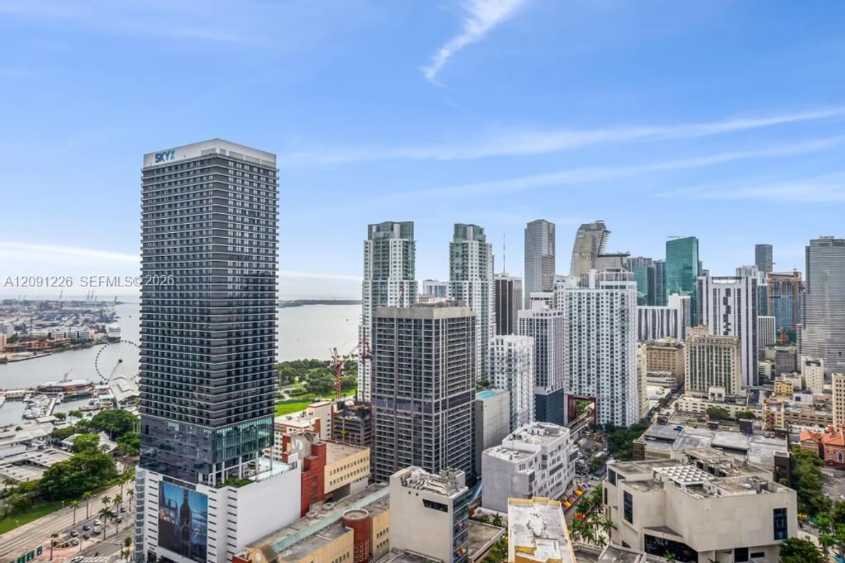601 NE 1 Ave #3312, Miami: photo 1 of 20